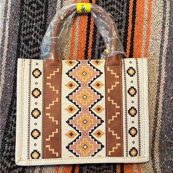 NWT..Wrangler Southwestern Crossbody Small Tote Bag/Strap - Picture 2 of 11